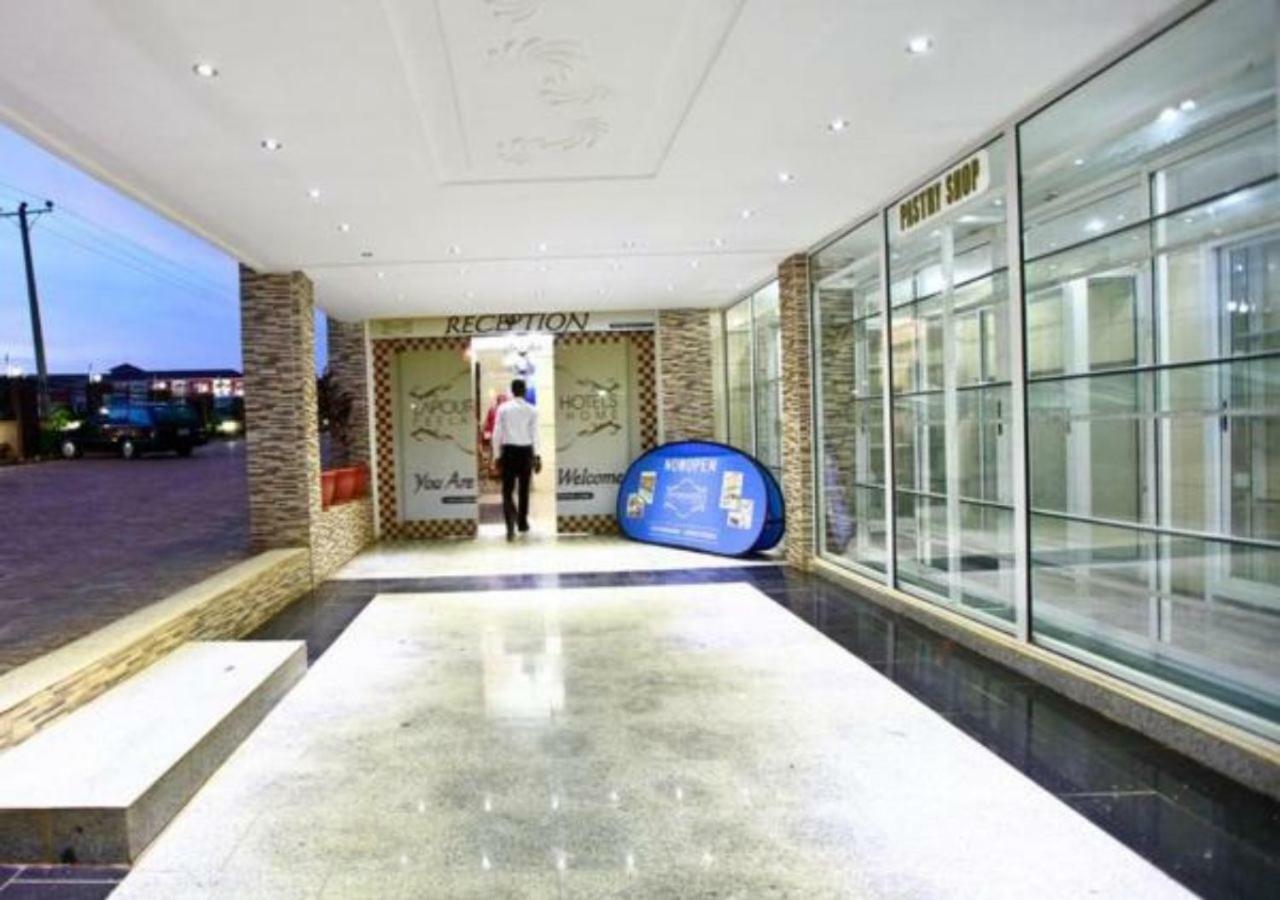 Lapour Hotel Abuja Exterior foto